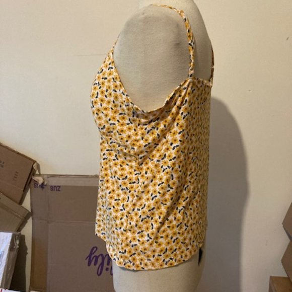 No Boundaries cardigan and tank set - Picture 9 of 15